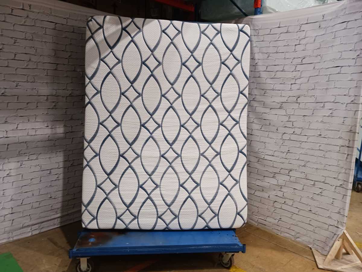 Ashley Sleep Gruve 2.0 12 Inch Memory Foam - Queen - Gallery Image 3